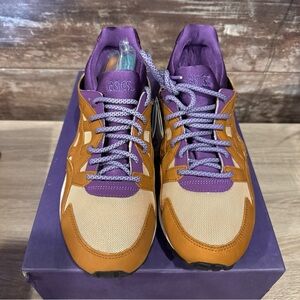 ASICS men’s Purple and Tan/Beige Casual Sneakers